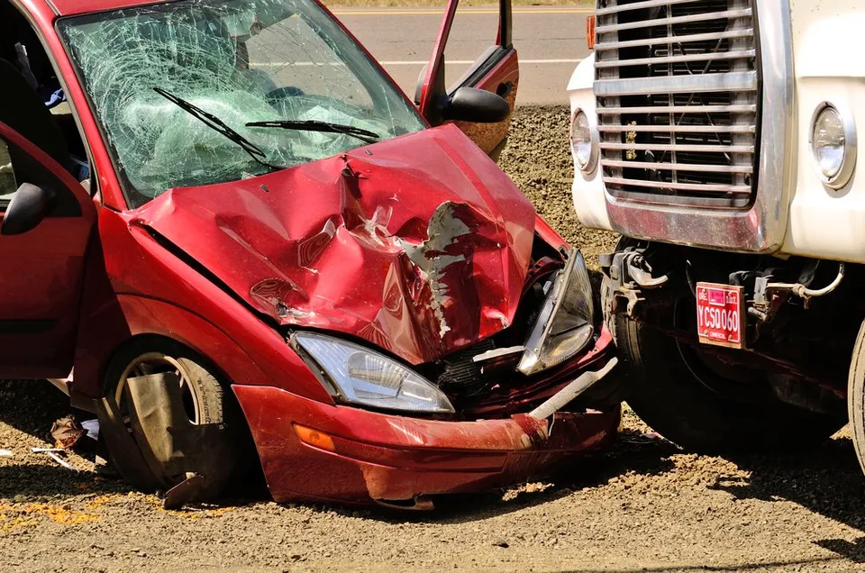 Dealing With the Insurance Company After a Car or Truck Accident